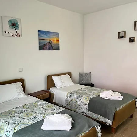 Poseidon Beach Bar & Restaurant Apartment