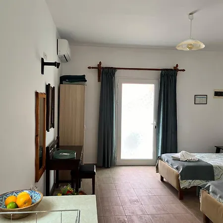 Poseidon Beach Bar & Restaurant Apartment *