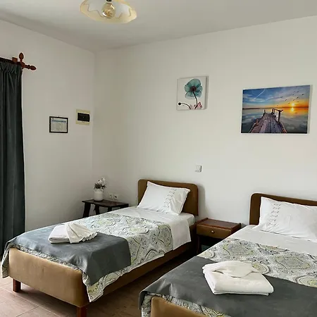 Poseidon Beach Bar & Restaurant Apartment *