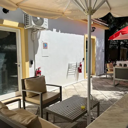 Apartment Poseidon Beach Bar & Restaurant *