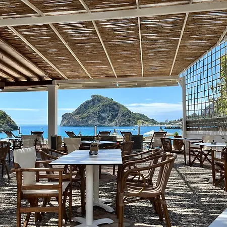 Poseidon Beach Bar & Restaurant * Paleokastritsa